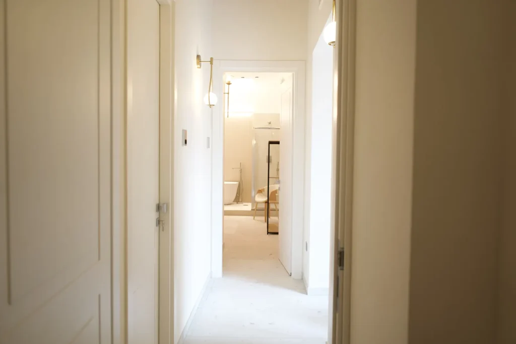 Room 3 – Deluxe with Bathtub