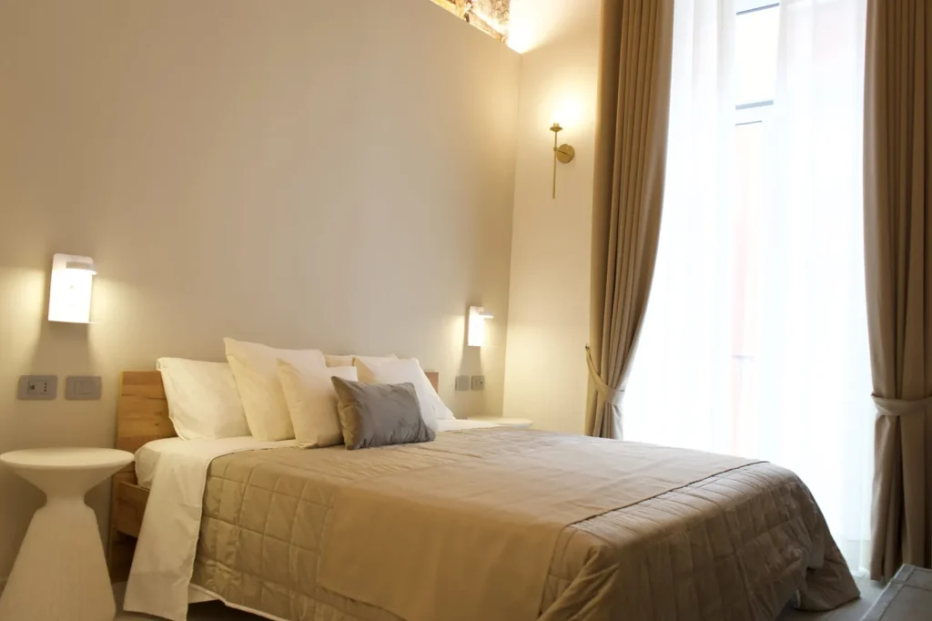 Room 3 – Deluxe with Bathtub