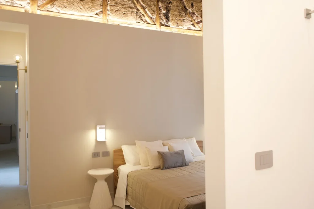 Room 3 – Deluxe with Bathtub